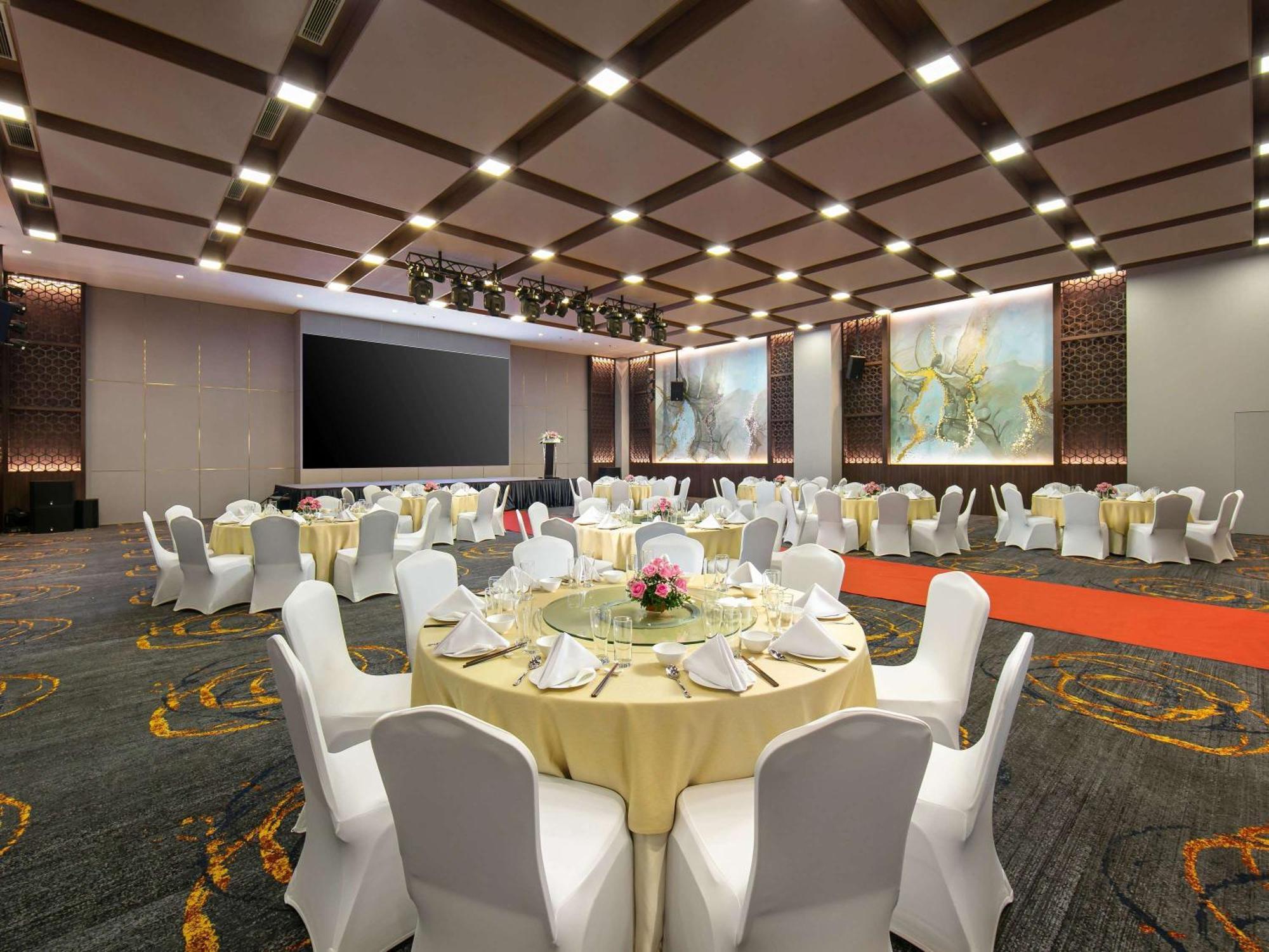 Moevenpick Living West Hanoi Eksteriør bilde